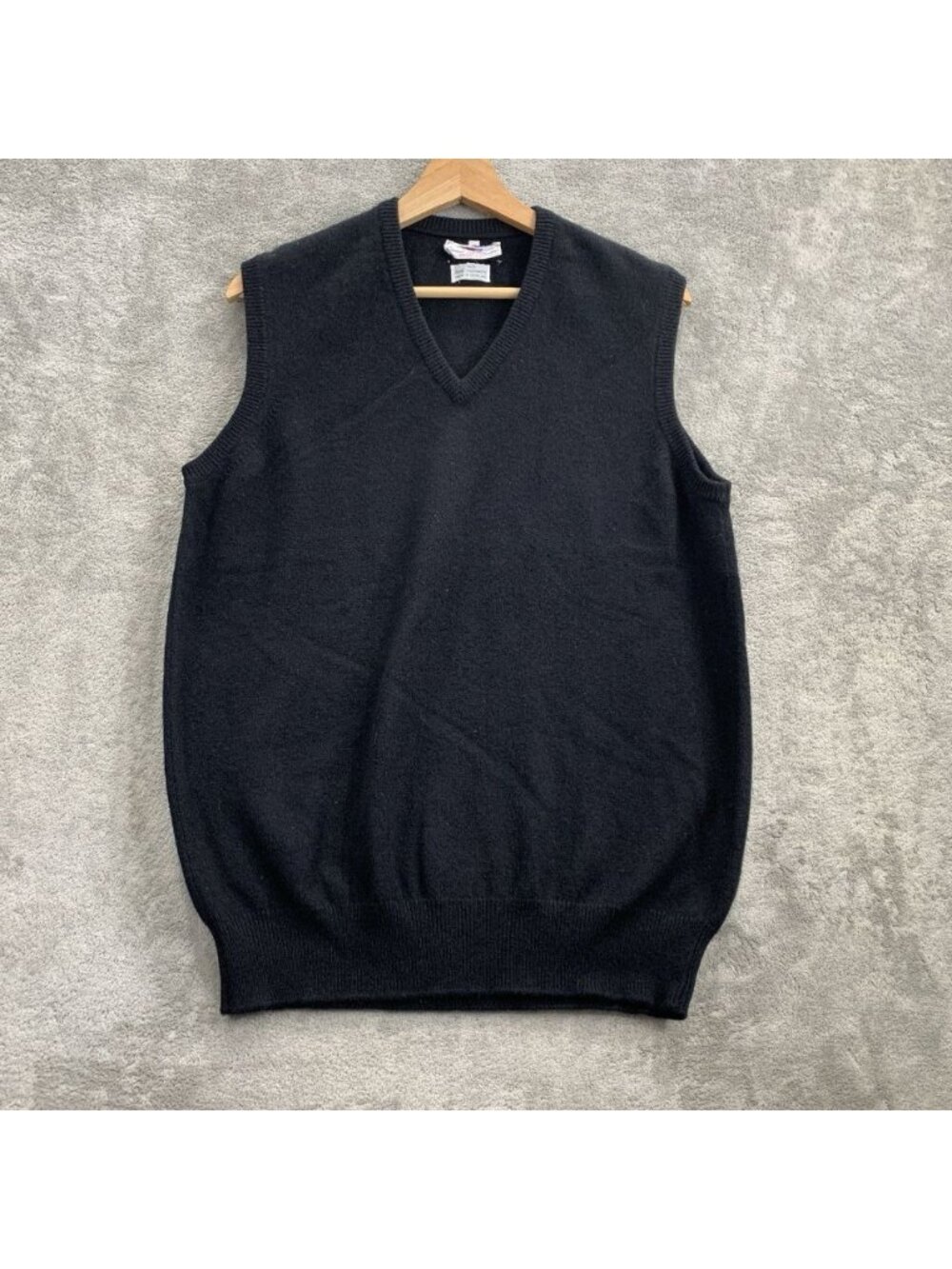 Carroll & Co Cashmere Vest Mens 42 Black Made In Scotland Casual V-Neck Sweater